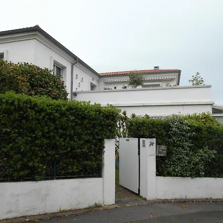 Belle Maison De Ville Villa